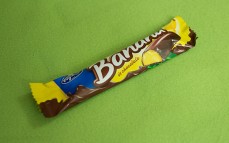 Pianka o smaku bananowym w czekoladzie