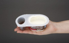 Porcja jogurtu Fantasia z czekoladą gorzką