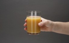 Porcja napoju wieloowocowego z przecierów i soku owocowego z dodatkiem cynamonu - Step 4