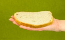 Kromka chleba mieszanego (pszenno-żytniego)