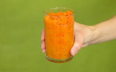 Szklanka marchewki zasmażanej