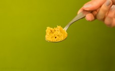 Łyżeczka kremowego masła orzechowego