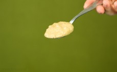 Łyżeczka masła orzechowego z kawałkami orzechów Rossmann