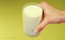 Szklanka mleka 2 %