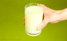 Napój mleczny o smaku coli