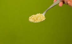 Łyżka ekspandowanej komosy ryżowej (quinoa)
