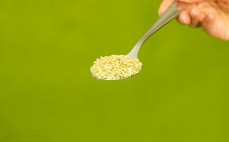 Łyżka pełnoziarnistego ryżu okrągłego