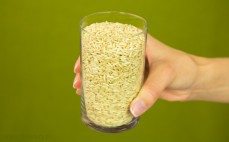 Szklanka słodkiego brązowego ryżu