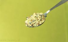 Łyżka ryżu z algami i soczewicą