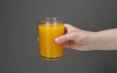 Szklanka soku mandarynkowego