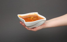Porcja zupy minestrone