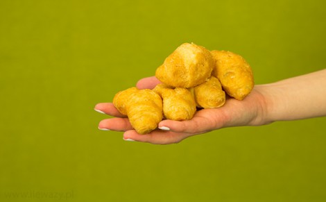 Mini Croissanty z nadzieniem o smaku spumante
