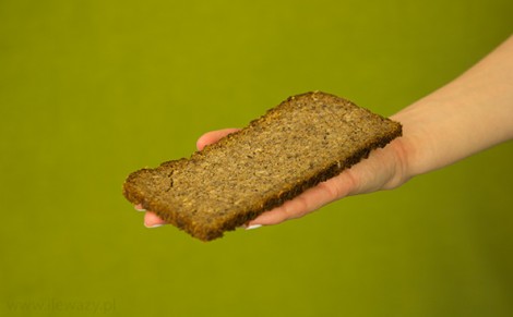 Chleb pełnoziarnisty cztero - zbożowy